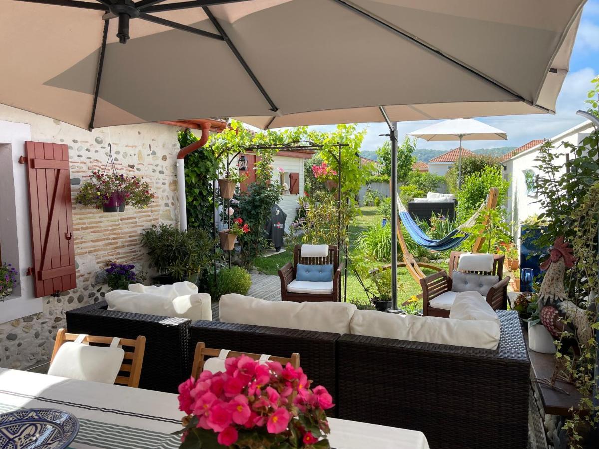 Bed and Breakfast Entre Pays Basque Et Bearn Lahontan Exterior foto